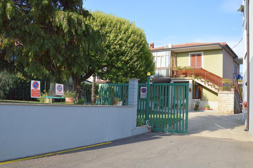 Giardino Apartment Umag Luaran gambar